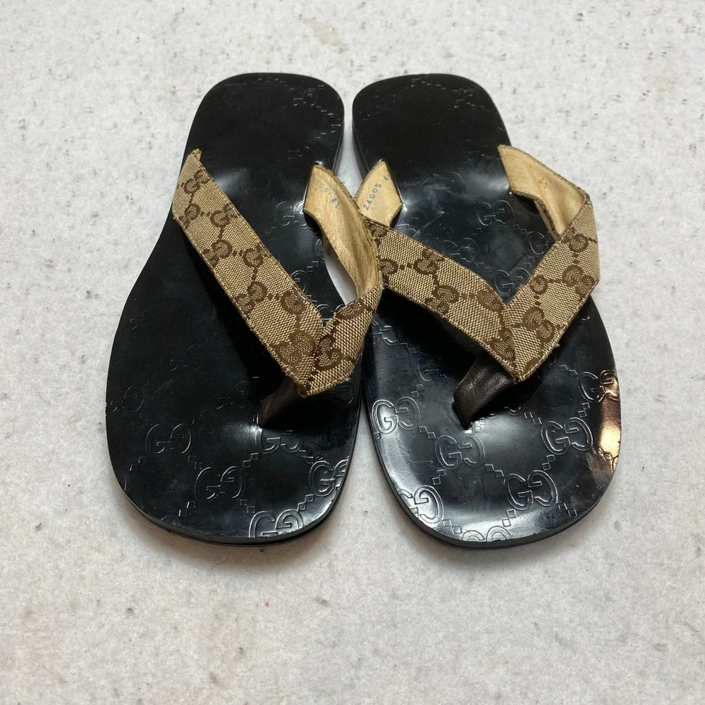Gucci Sandals Mens 41 Black Brown Iconic GG Monogram Canvas Thong Flip Flop - Picture 2 of 11
